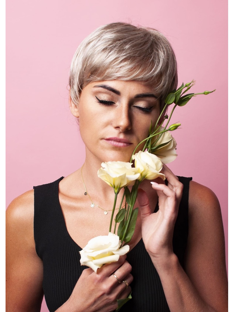 Syntetyczna peruka krótka blond - Laura- Sklep internetowy