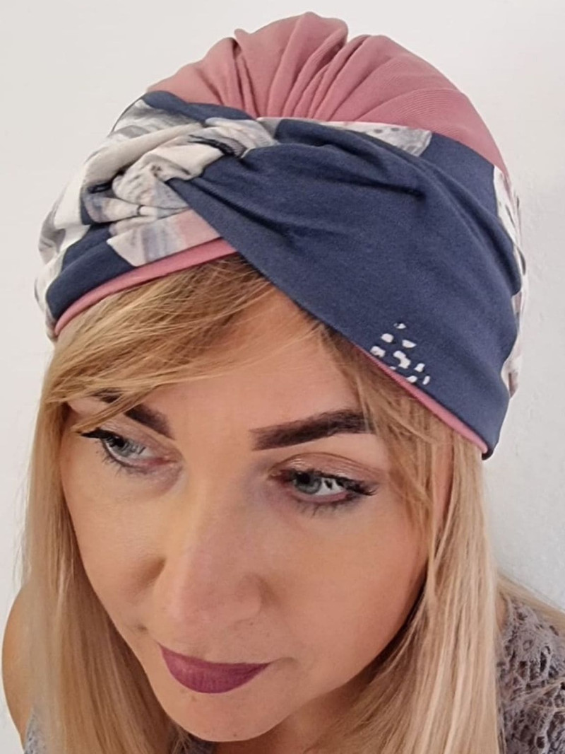 Turban damski drapowany — brudny róż i granat w liście