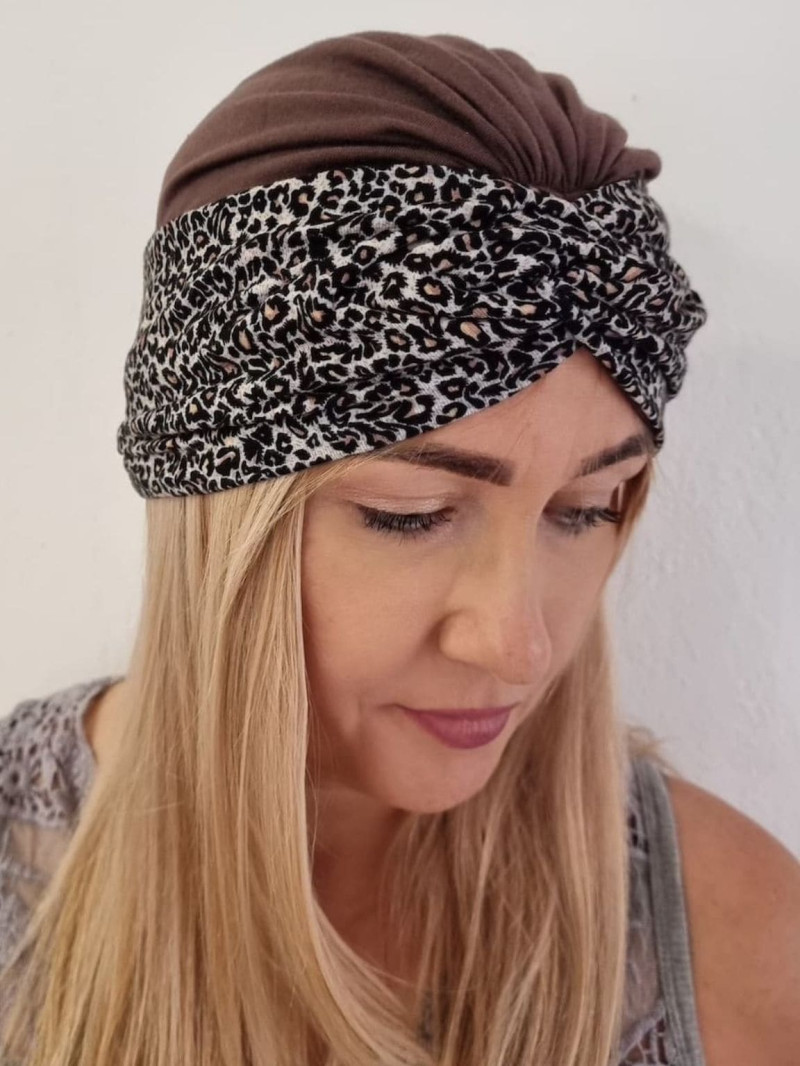 Turban damski drapowany — brązowy w deseń panterki