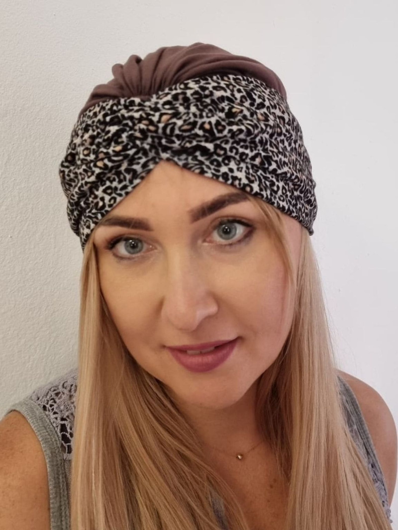 Turban damski drapowany — brązowy w deseń panterki