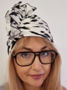 Turban damski z falbaną — biały w czarne plamki