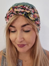 Turban damski drapowany — szałwiowy w kolorowe kwiaty