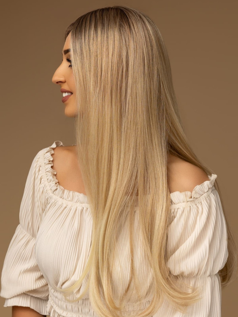 Peruka damska długa długie proste z przedziałkiem jasny piaskowy blond – FEDERICA