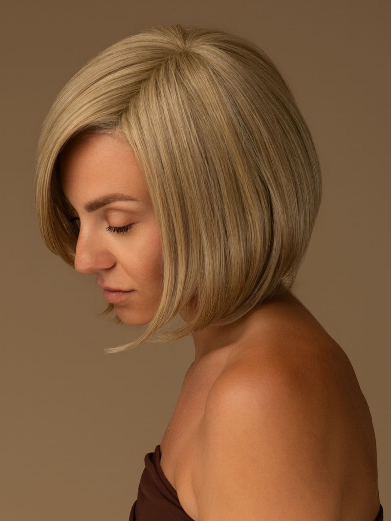 Peruka damska krótka gładki klasyczny bob ciemny miodowy blond – BELLA