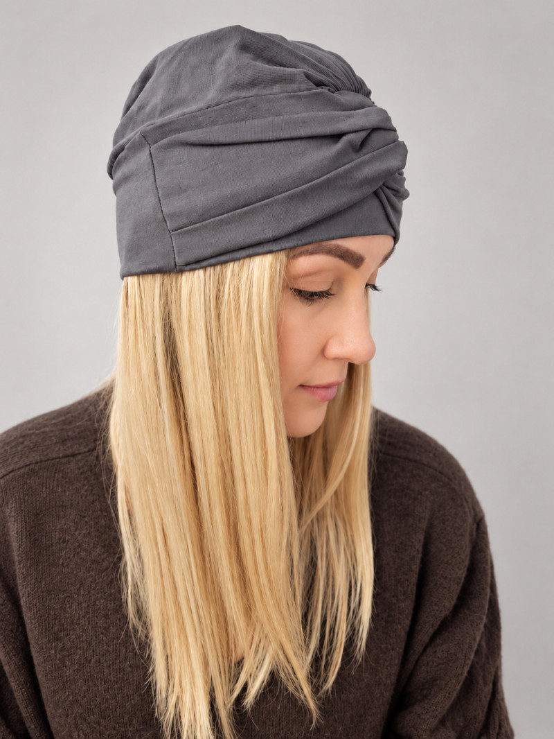 Turban damski z drapowaniem – grafitowy – zdjęcie 2