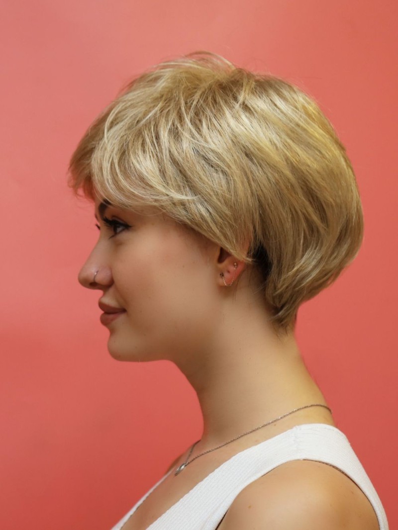 krótka peruka - blond- sklep internetowy