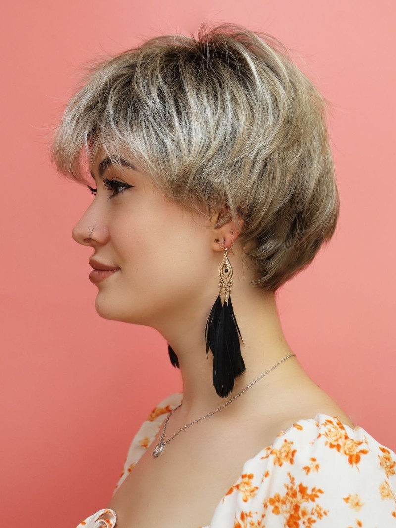 krótka peruka-syntetyczna-sklep internetowy