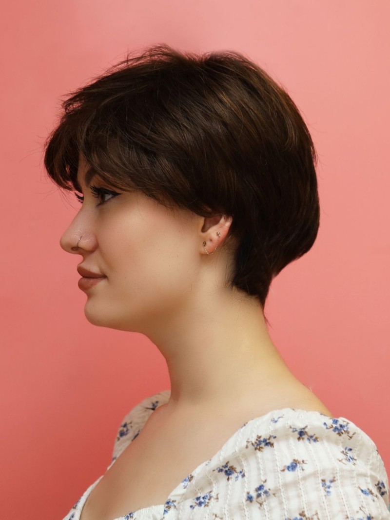 krótka peruka syntetyczna- kolor  ginger brown- strona internetowa