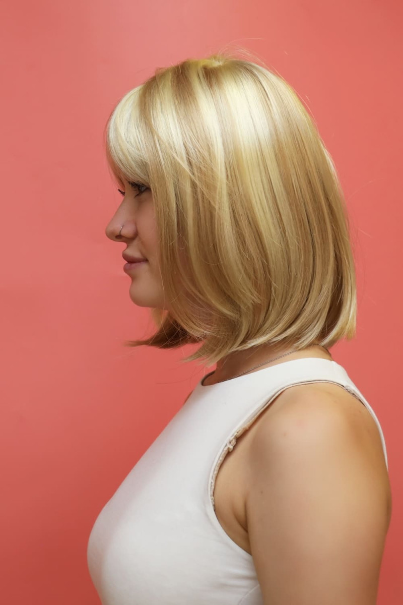 Syntetyczna peruka - z grzywką - Sklep Internetowy