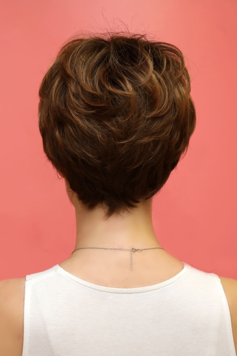 Krótka peruka - syntetyczna -Sklep internetowy