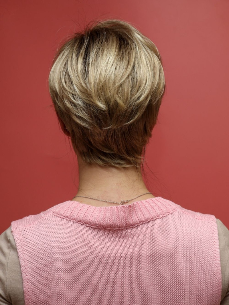 Peruka syntetyczna - blond z odrostem - Sklep Internetowy